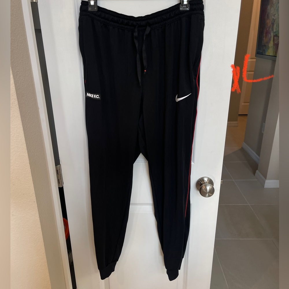 Men’s Nike joggers